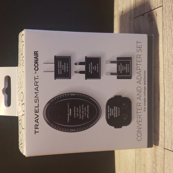 Travelsmart Converter and Adapter Set - NIB - Picture 1 of 5